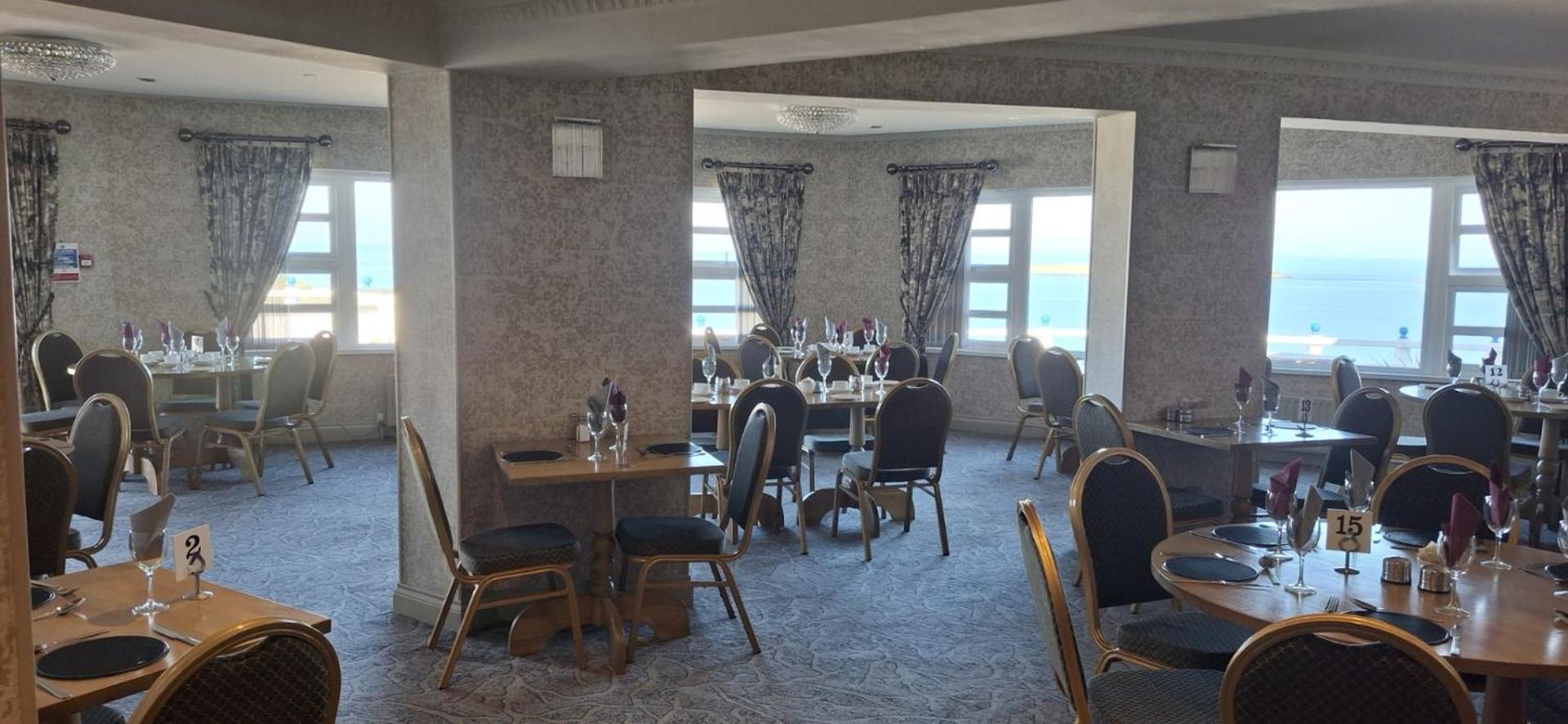 Royal Court Hotel Portrush Exterior photo