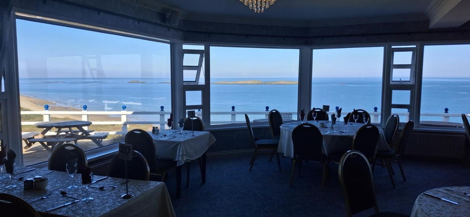 Royal Court Hotel Portrush Exterior photo