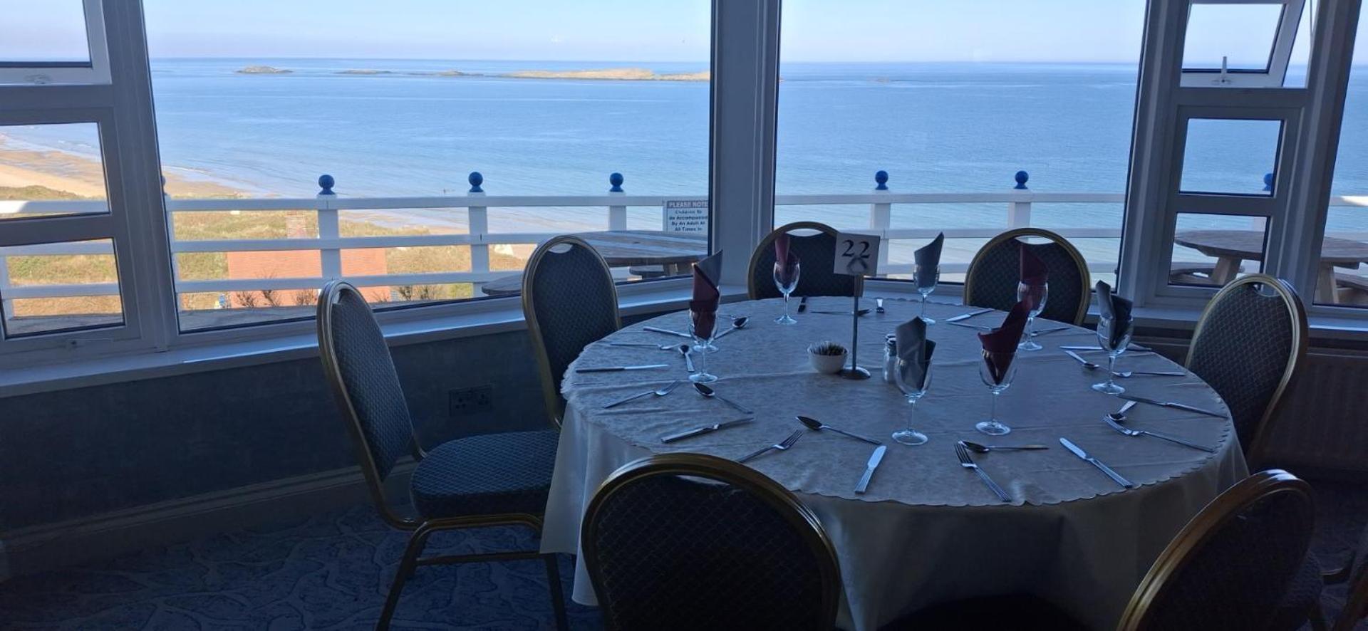 Royal Court Hotel Portrush Exterior photo