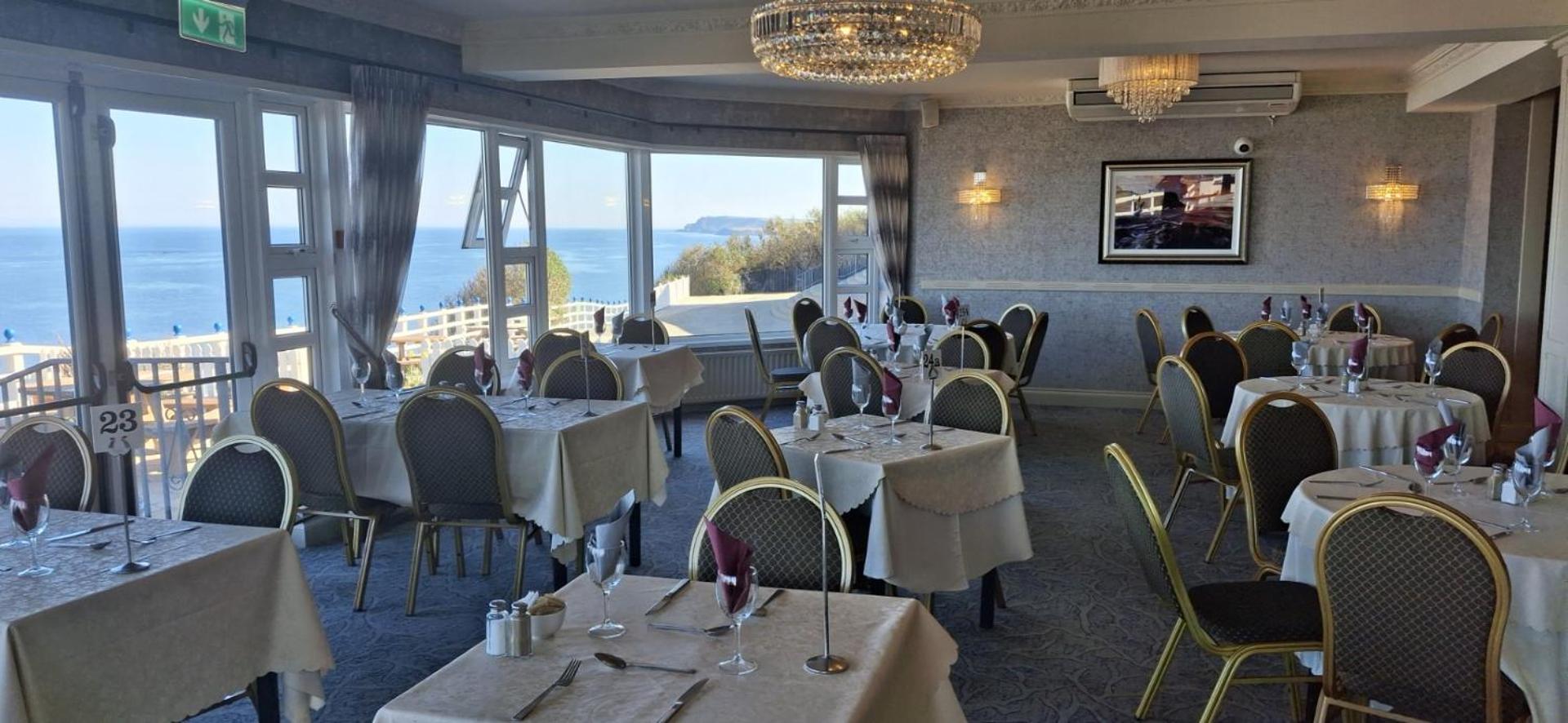Royal Court Hotel Portrush Exterior photo