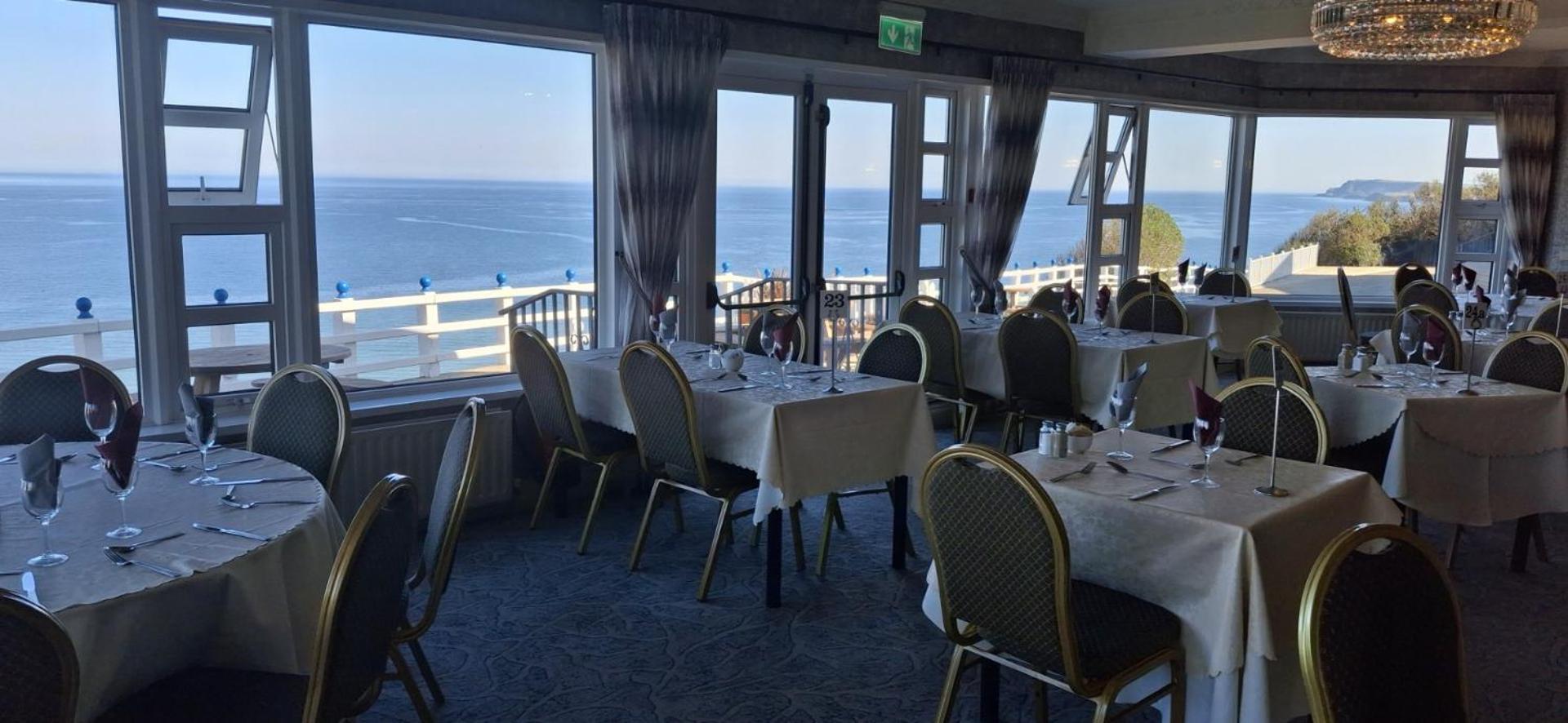 Royal Court Hotel Portrush Exterior photo