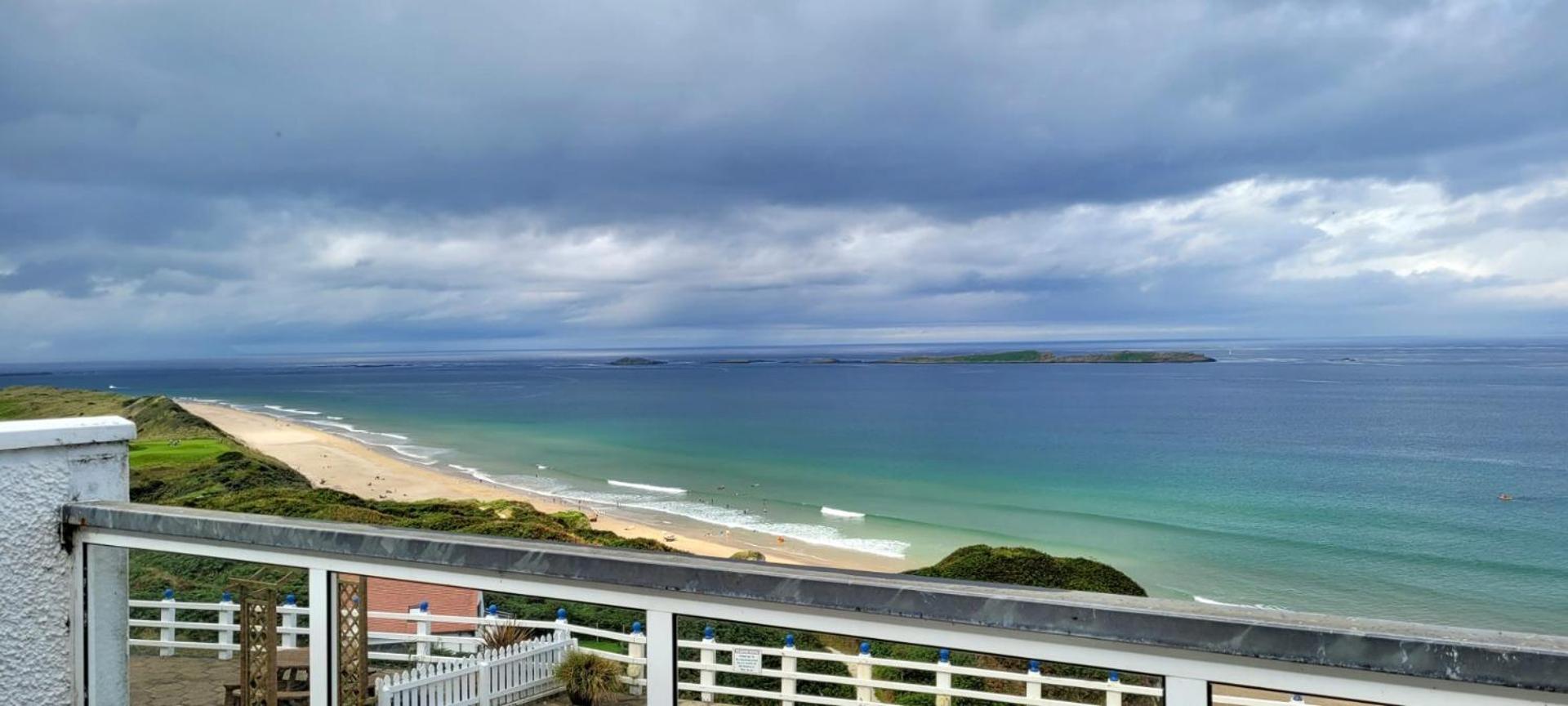 Royal Court Hotel Portrush Exterior photo